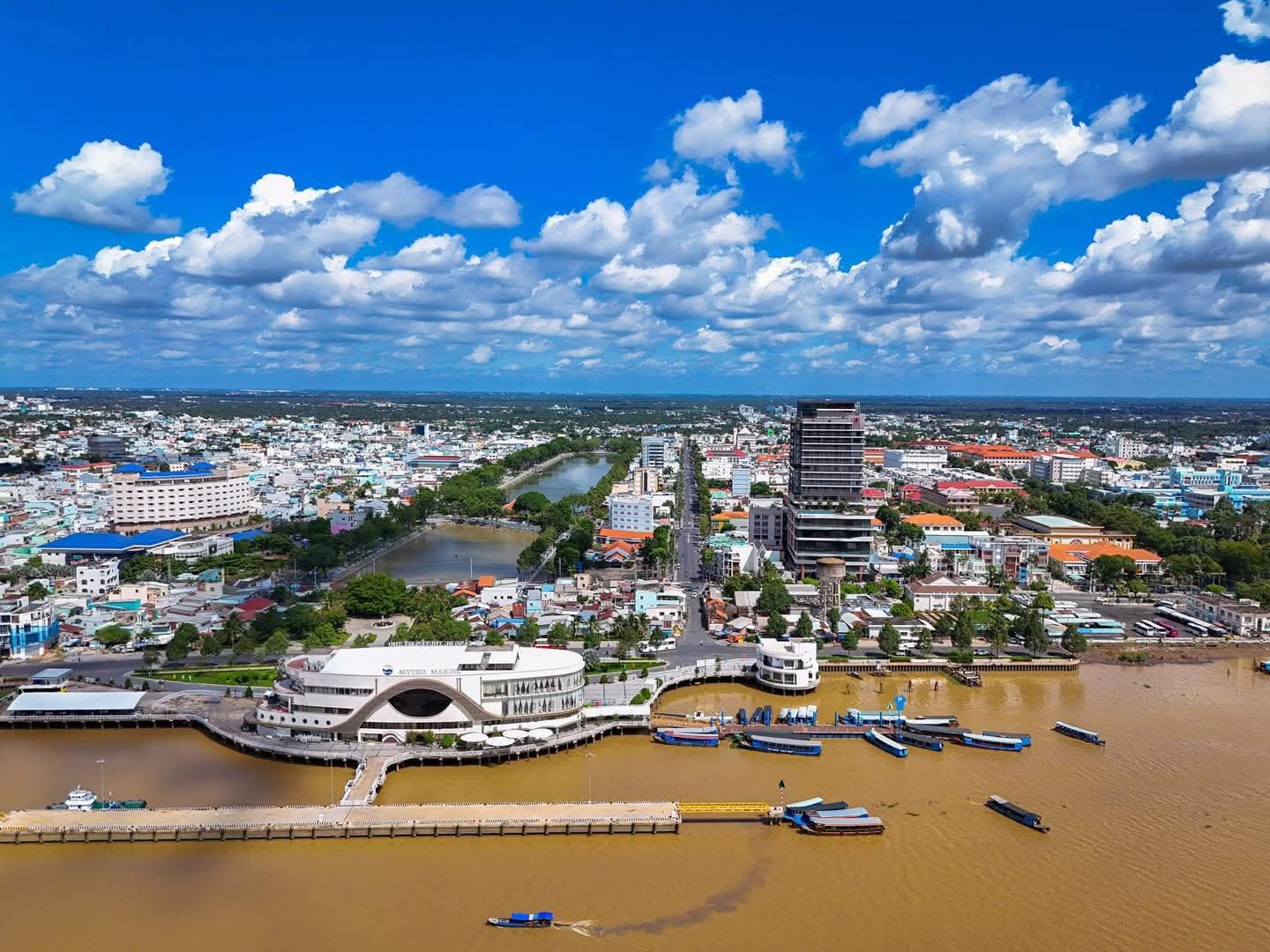 My Tho’s blend of natural beauty and cultural warmth makes it a relaxing, memorable destination